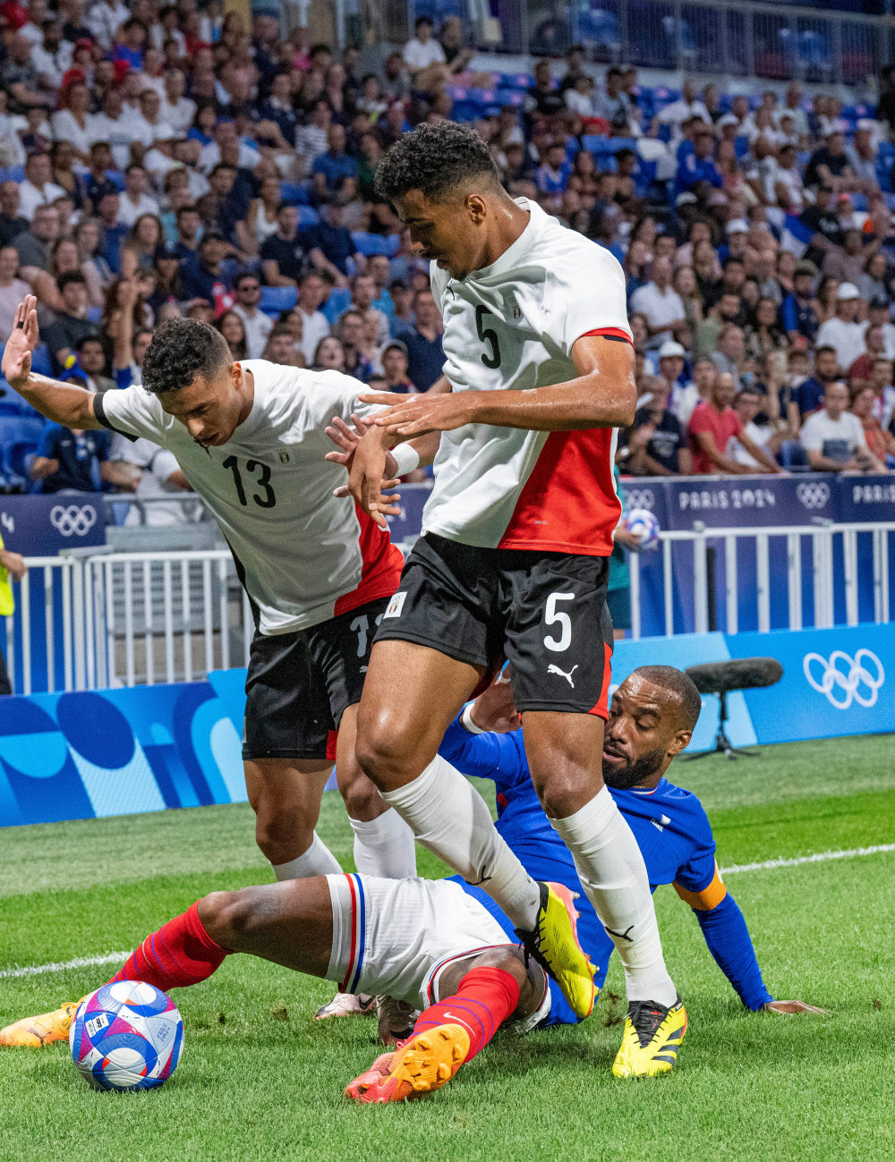 包含法国女足杯半决战烽烟四起,巴黎圣日耳曼队神奇飞跃的词条 包含法国女足杯半决战烽烟四起,巴黎圣日耳曼队神奇飞跃的词条