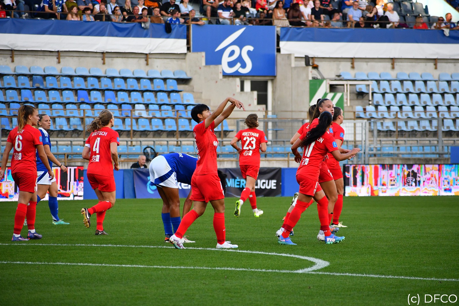 开云体育app下载-球员个人表现出色，助球队获胜关键！