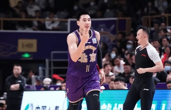 开云体育亚洲官网-关于福建中能抢夺宝贵一分，暂时止住颓势的信息