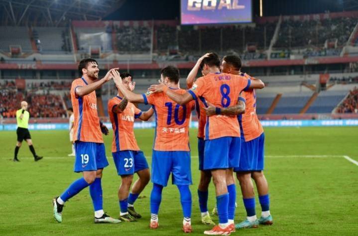 开云体育中国官网-球队内部矛盾难以和解气氛紧张