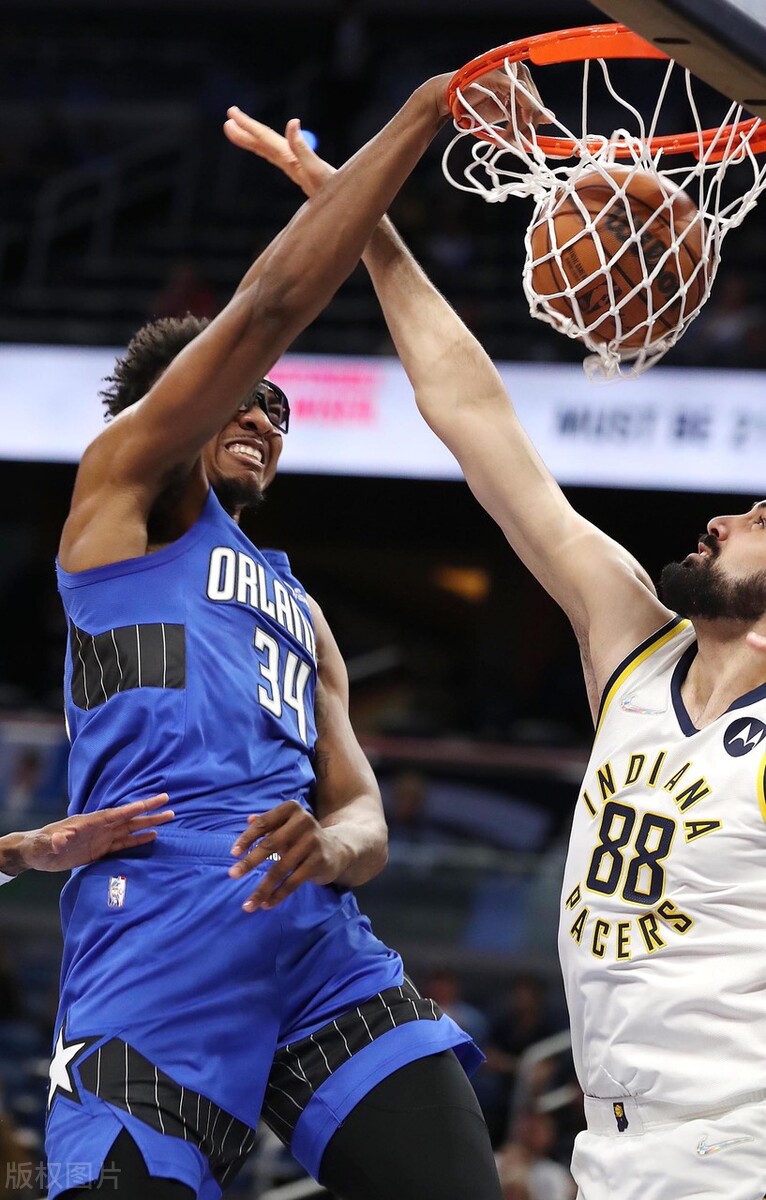 雄鹿客场大胜黄蜂,显示超强实力 雄鹿客场大胜黄蜂,显示超强实力