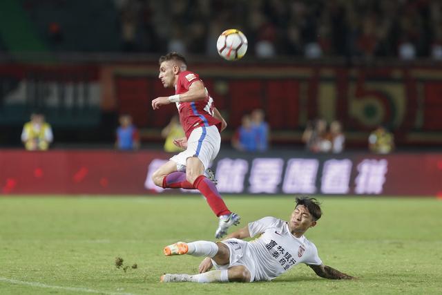 开云体育平台-诺里奇主场失利，陷入不利形势